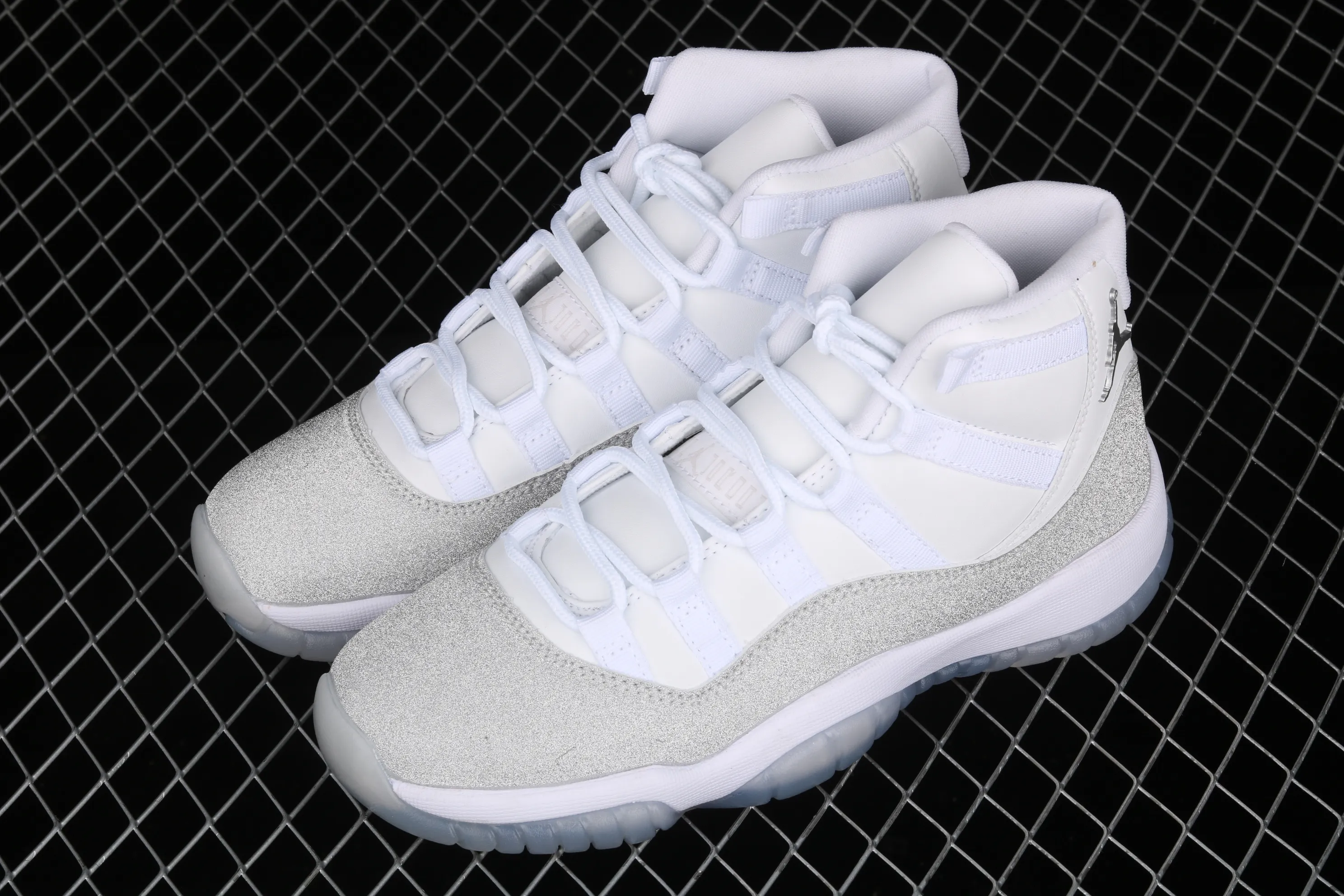 All categories Air Jordan Jordan series basketball shoes Air Jordan 11 Air Jordan 11 Metallic Silver AJ11 Joe 11 Swarovski Starry AR0715-100